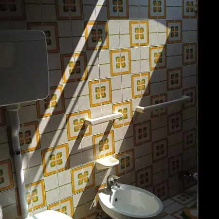 La Mansarda Delle 4 Stagioni Apartment *
